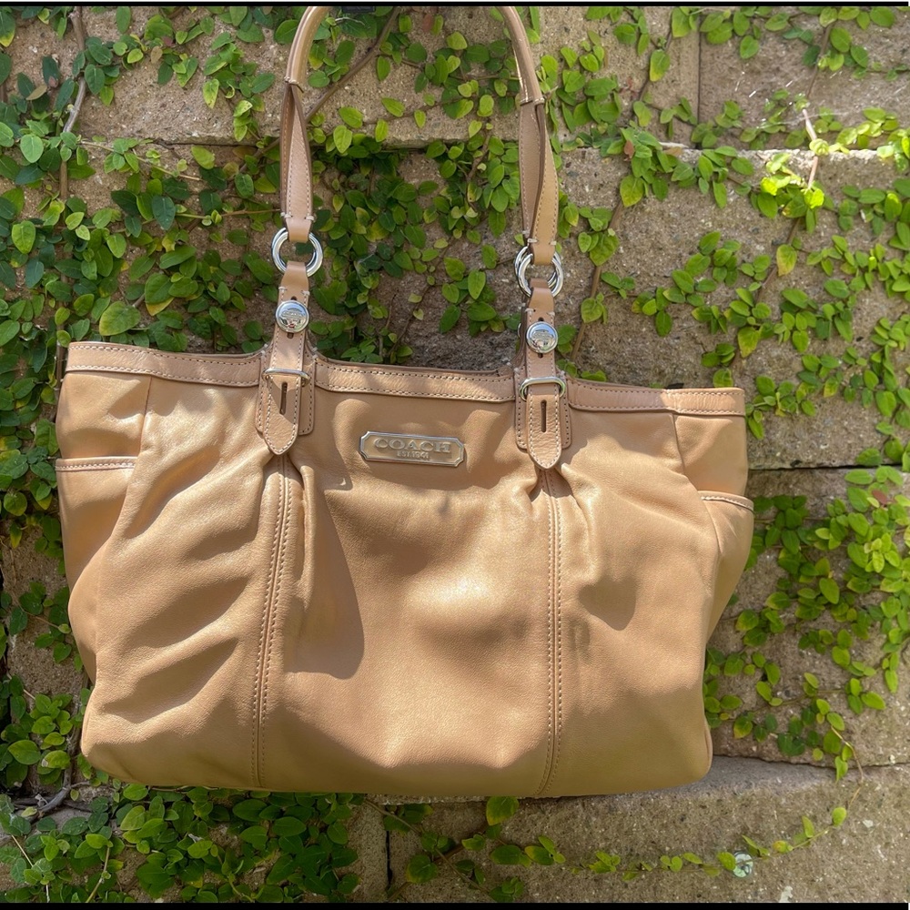Coach Shoulder Bag